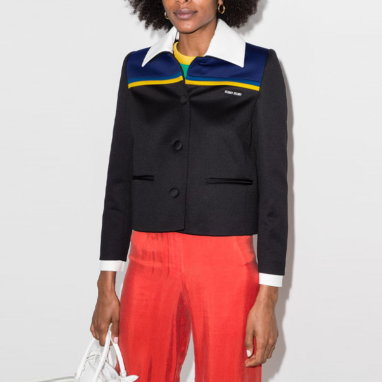 Lookbook (W) 미우미우 블랙 로고 패치 칼라 테일러드 자켓. MH1670-1YX6-F098P