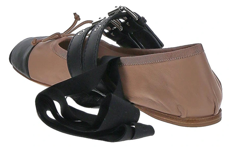 Shop (W) 미우미우 누드핑크 버클 슬립온 5F796D_3LLR_F034U