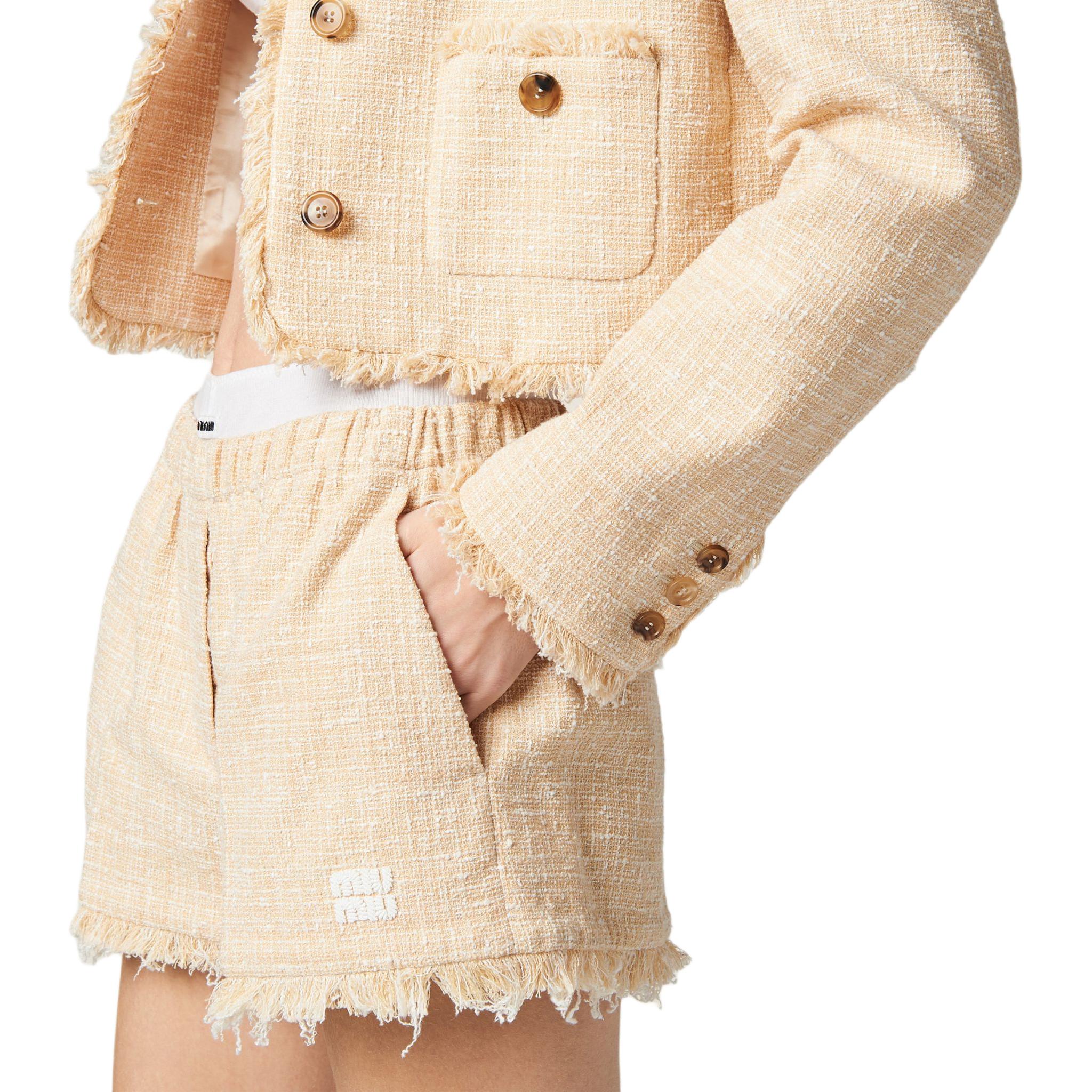 (Women) MIU MIU Embroidered Tweed Logo Casual Shorts  Vanilla Color. MP1773-14BF-F0032-S-OOO 圖 6