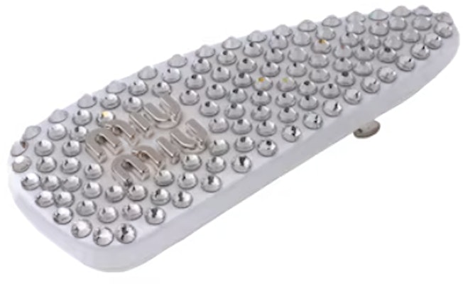 (W) 미우미우 각인 로고 장식 헤어 클립 실버. 5IF092_2DDK_F0009 Lookbook (W) 미우미우 각인 로고 장식 헤어 클립 실버. 5IF092_2DDK_F0009