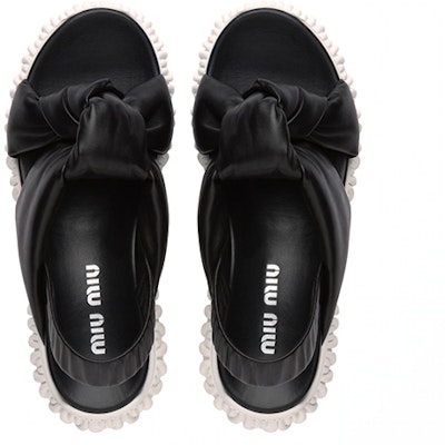MIU MIU 潮流運動 時尚運動涼鞋 女款 黑色 Shop MIU MIU 潮流運動 時尚運動涼鞋 女款 黑色