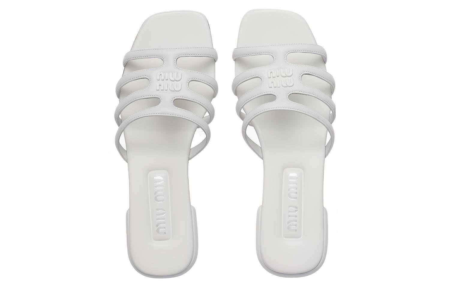 Shop MIU MIU缪缪 平底一字 時尚涼拖 女款 白色