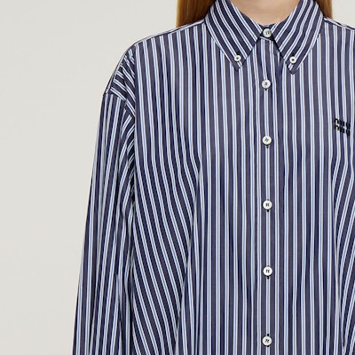 (W) MIU MIU Baju Pelindung Matahari Biru Bergaris Lengan Panjang Wanita FW22 MK1626-11O0-F0008 Details for (W) MIU MIU Baju Pelindung Matahari Biru Bergaris Lengan Panjang Wanita FW22 MK1626-11O0-F0008