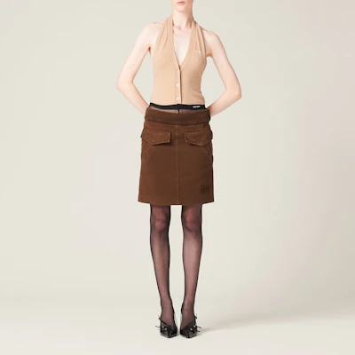 (Women) MIU MIU FW23 Cocoa Brown Embroidered Logo Casual Straight Skirt. MG2105-13SI-F0324-S-232 Lookbook (Women) MIU MIU FW23 Cocoa Brown Embroidered Logo Casual Straight Skirt. MG2105-13SI-F0324-S-232