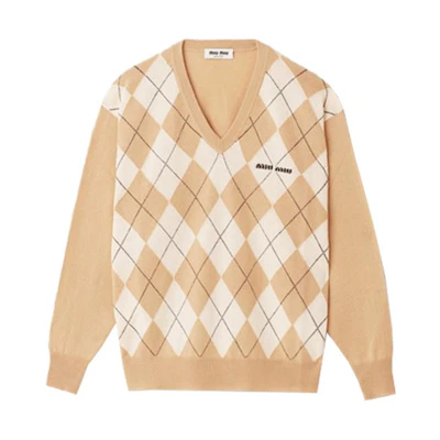 (Women) MIU MIU FW23 Colorblock Diamond Knit Sweater in Camel Brown. MML826-13MN-F0040-S-232