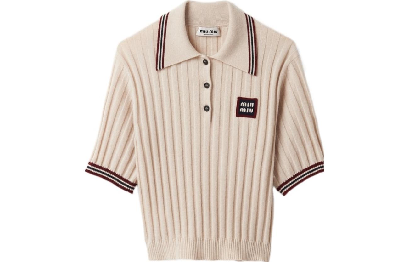 (Women) MIU MIU FW23  Letter Logo Print Short Sleeve Polo Shirt in Light Beige. MML878-138Q-F0018-S-OOO