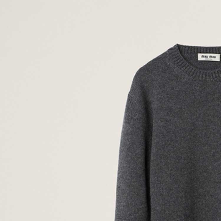 (Women) MIU MIU FW23  Logo Crewneck Knit Sweater - Slate Gray. MML849-13VB-F0480-S-232 圖 6
