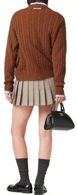 (W) MIU MIU 2023秋冬棕色粗针织圆领毛衣. MML818-13KX-F0005-S-232 Shop (W) MIU MIU 2023秋冬棕色粗针织圆领毛衣. MML818-13KX-F0005-S-232