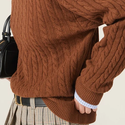 (W) MIU MIU 2023秋冬棕色粗针织圆领毛衣. MML818-13KX-F0005-S-232 Details for (W) MIU MIU 2023秋冬棕色粗针织圆领毛衣. MML818-13KX-F0005-S-232