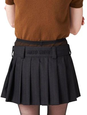 (Women) MIU MIU FW23 Embroidered Logo Pleated Striped Casual Skirt Women. MG1875-13SH-F0002 Purchase (Women) MIU MIU FW23 Embroidered Logo Pleated Striped Casual Skirt Women. MG1875-13SH-F0002