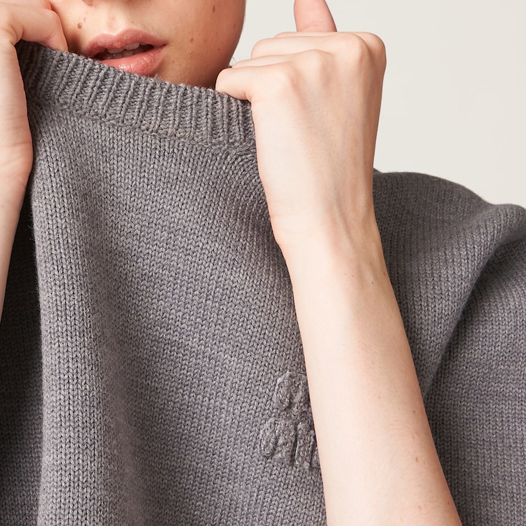 Details for (W) MIU MIU 女士秋冬款针织短袖上衣 FW23 流苏标志刺绣设计。 MML839-13JS-F0031-S-232