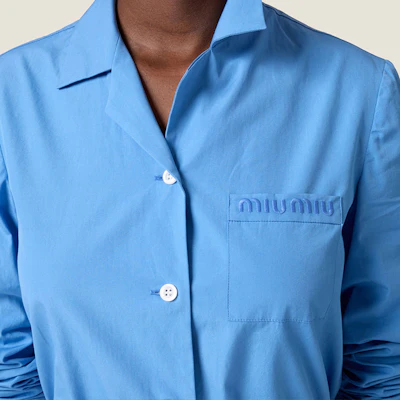 (W) MIU MIU FW24 寶石藍刺繡Logo長袖休閒襯衫 MK1888-15UL-F0013-S-OOO Purchase (W) MIU MIU FW24 寶石藍刺繡Logo長袖休閒襯衫 MK1888-15UL-F0013-S-OOO