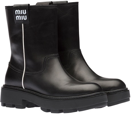 (W) MIU MIU Sepatu Boot Kulit Hitam Kasual 'Sederhana' 5U613D_3AQP_F0002_F_045 Order (W) MIU MIU Sepatu Boot Kulit Hitam Kasual 'Sederhana' 5U613D_3AQP_F0002_F_045