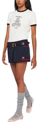 (W) MIU MIU Kaos Putih Letter Print Crew Neck Kontras FW22. MJN416-115I-F0304 Lookbook (W) MIU MIU Kaos Putih Letter Print Crew Neck Kontras FW22. MJN416-115I-F0304