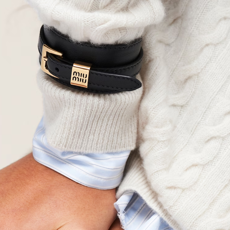 Lookbook (W) MIU MIU Pulsera de Piel con Logo - Negra 5IB467_2F8W_F0002