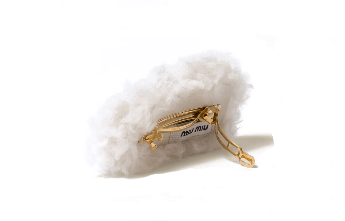 Lookbook (W) 미우미우 로고 디자인 메탈 헤어 클립 화이트 5IF092_2F7T_F0304