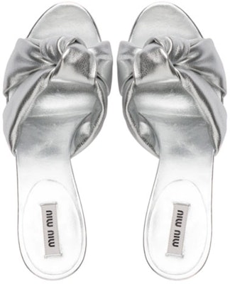 MIU MIU Nappa 皮革高跟拖鞋 女款 銀色 Shop MIU MIU Nappa 皮革高跟拖鞋 女款 銀色