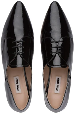 (W) Sepatu Tali MIU MIU Patent 'Hitam' 5E442D_H27_F0002_F_005 Purchase (W) Sepatu Tali MIU MIU Patent 'Hitam' 5E442D_H27_F0002_F_005