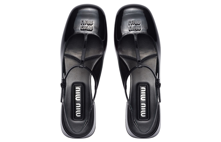 Shop MIU MIU 缪缪 漆皮 露跟 烫印徽标 高跟鞋 女款 黑色