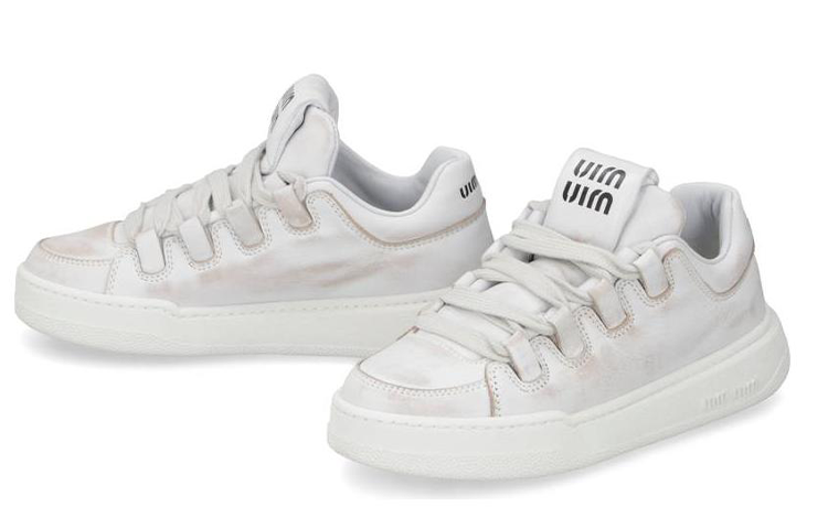 (W) MIU MIU Round Toe Lace-Up Low-Top Sneakers 'Light Grey' 圖 3
