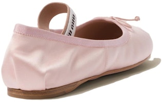 MIU MIU 缪缪 套腳 休閒單鞋 女款 粉色 Lookbook MIU MIU 缪缪 套腳 休閒單鞋 女款 粉色