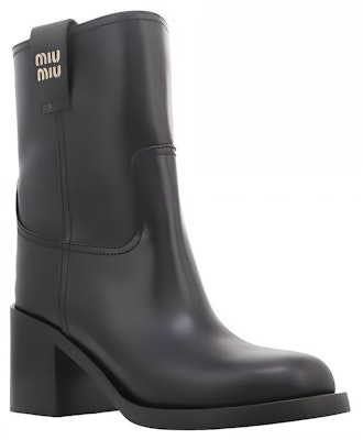(W) 미우미우 블랙 컴포트 숏부츠 (Miumiu Black Comfort Short Boots) 5U966D_070_F0002_F_075 Lookbook (W) 미우미우 블랙 컴포트 숏부츠 (Miumiu Black Comfort Short Boots) 5U966D_070_F0002_F_075
