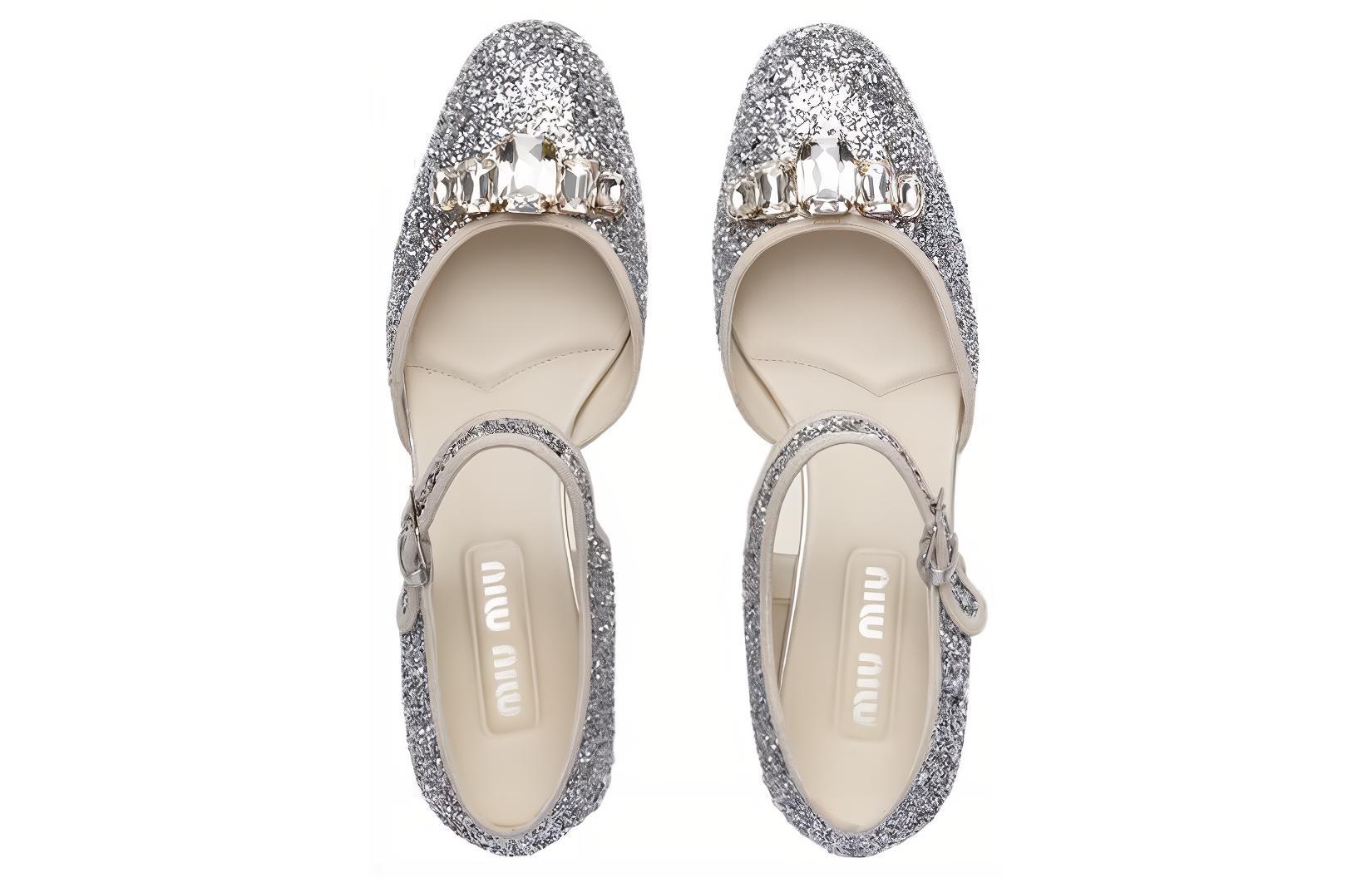 Lookbook MIU MIU 缪缪 歐美小眾 時尚涼拖 女款 銀色