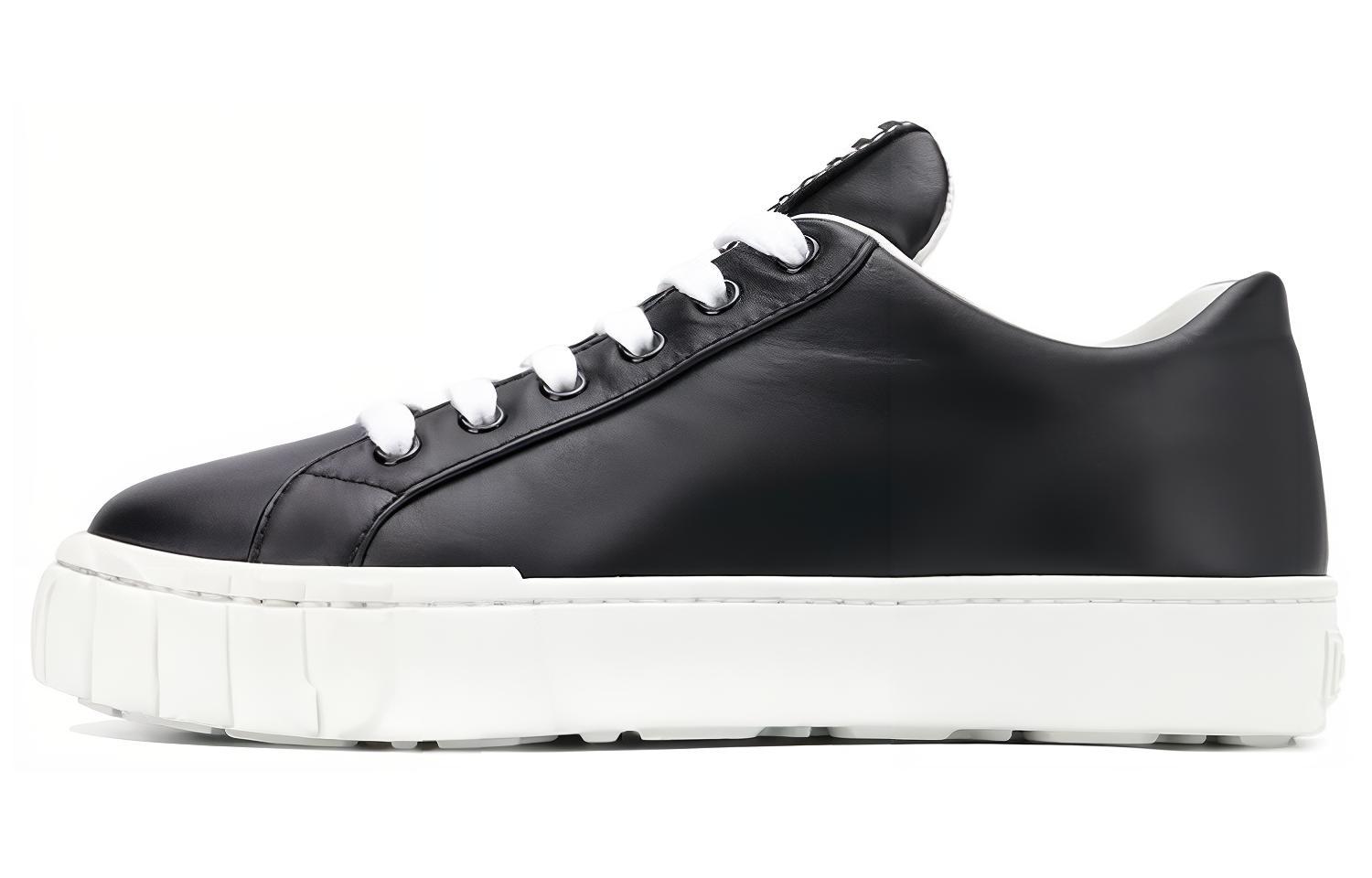(W) MIU MIU Sneakers Low-Top 'Black Leather'
