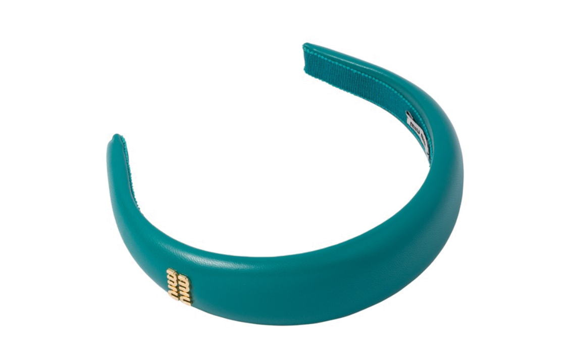 Lookbook (W) 미우미우 소프트램스킨 메탈릭 블루 여성 헤어밴드. 5IH025_038_F0363