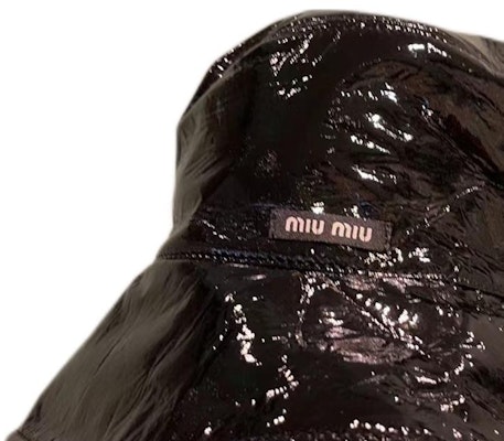 (W) 미우미우 여성용 블랙 솔리드 디자인 어부 모자 5HC197-2DOU-F0002 Shop (W) 미우미우 여성용 블랙 솔리드 디자인 어부 모자 5HC197-2DOU-F0002