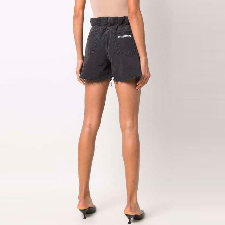 Details for (W) MIU MIU SS22 Pantalones Cortos Negros de Mezclilla Desgastados con Logo. GWP300-10KX-F0002