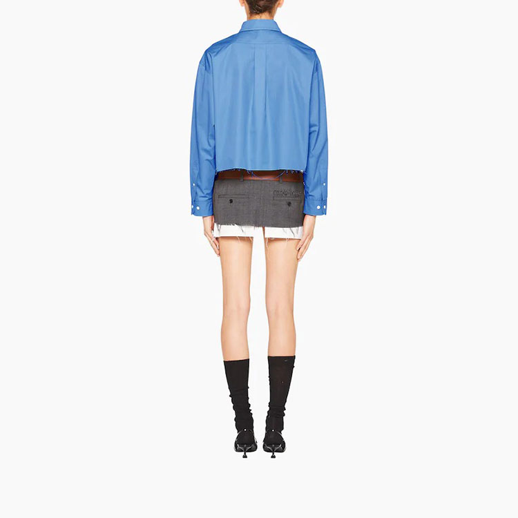 Shop (W) MIU MIU SS22 Kemeja Biru Lengan Panjang Hem Kusut Logo Pelindung Sinar Matahari. MK1659-10RG-F0237