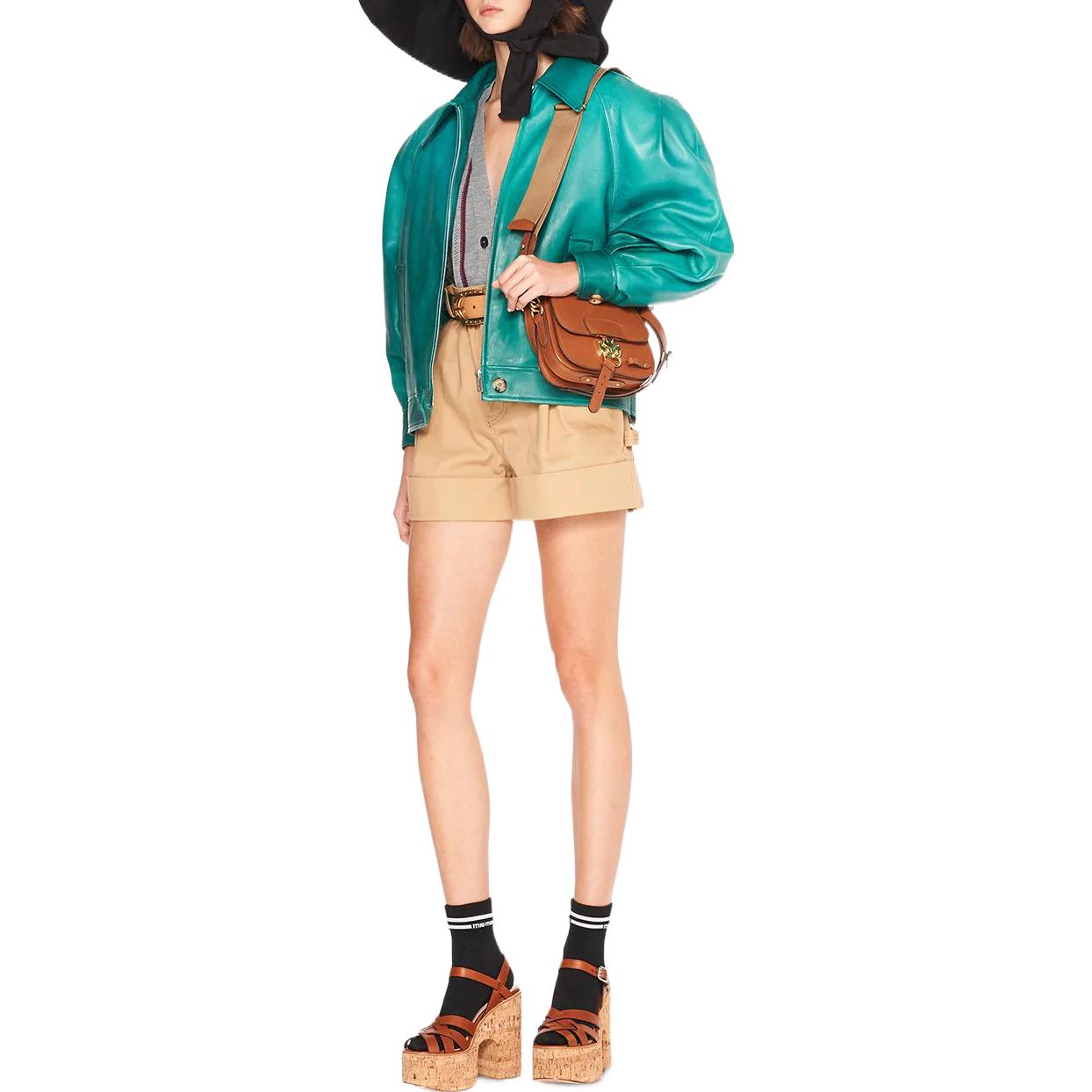 Lookbook (W) MIU MIU SS22 Shorts Khaki de Algodón Twill Holgados. MP1377-672-F0151