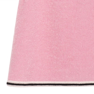 (W) MIU MIU SS22 粉色纯色A字天鹅绒休闲半身裙女款。 MG1746-2E37 Details for (W) MIU MIU SS22 粉色纯色A字天鹅绒休闲半身裙女款。 MG1746-2E37