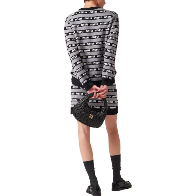 Shop (W) MIU MIU 2023春夏黑色标志印花拼色休闲半身裙。 MMG458-1V8X-F0002-S-232