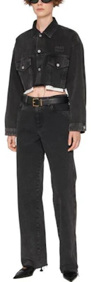 (W) MIU MIU SS23 Celana Denim Hitam Mid-Rise Santai dengan Bordir Logo. GWP435-115V-F0002 Lookbook (W) MIU MIU SS23 Celana Denim Hitam Mid-Rise Santai dengan Bordir Logo. GWP435-115V-F0002