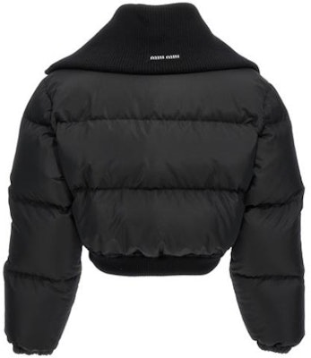 (W) MIU MIU SS23 Chaqueta Negra Corta Suelta con Cremallera y Cuello. ML9591-3FM-F0002 Lookbook (W) MIU MIU SS23 Chaqueta Negra Corta Suelta con Cremallera y Cuello. ML9591-3FM-F0002