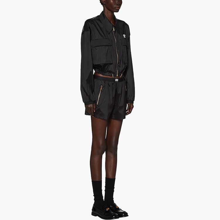 Purchase (W) MIU MIU SS23 黑色絲質短褲搭配純色印花與標誌。 MP1633-121G-F0002-S-231