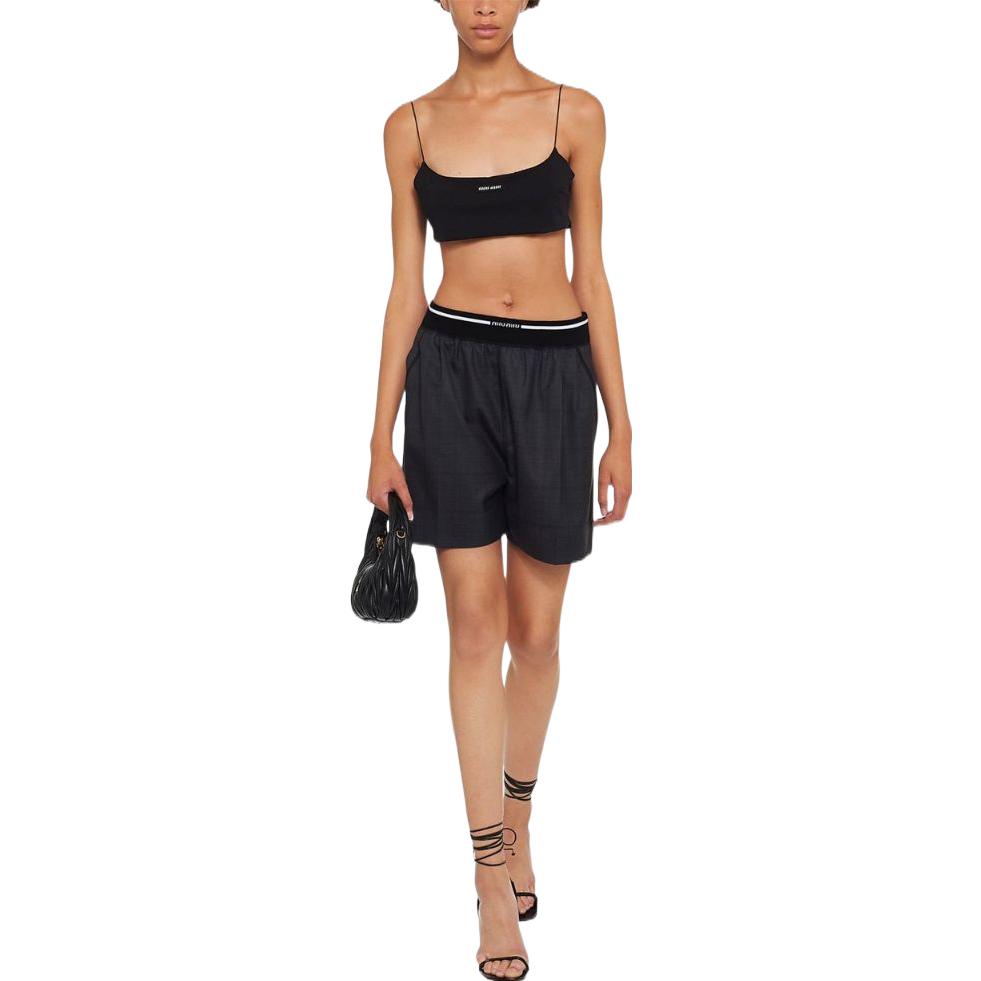 Lookbook (W) MIU MIU SS23 Shorts Negros Rectos con Logo Contrastado. MP1631-10DI-F0480