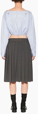 (W) MIU MIU SS23 Baju Kemeja Pelindung Matahari Biru Berjalur. MK1738-12W8-F0076-S-231 Shop (W) MIU MIU SS23 Baju Kemeja Pelindung Matahari Biru Berjalur. MK1738-12W8-F0076-S-231