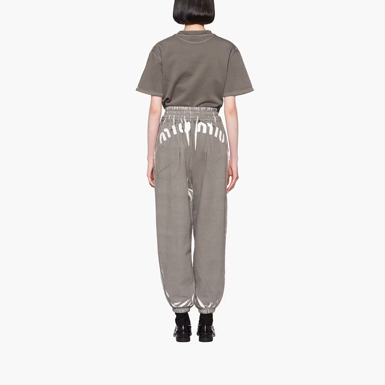 Shop (W) Camiseta Casual MIU MIU SS23 Estampado Letras Crewneck en Color Taupe. MJN456-12Y1-F0031-S-231