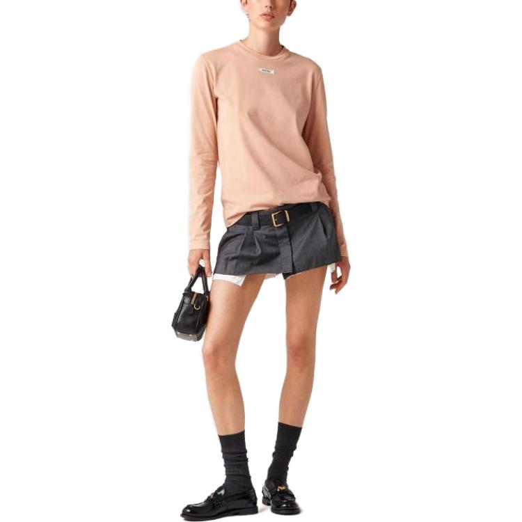 Lookbook (Women) MIU MIU SS23  Pink Logo Patch Crewneck Long Sleeve Oversized T-Shirt. MJL963-1YXU-F0236-S-232