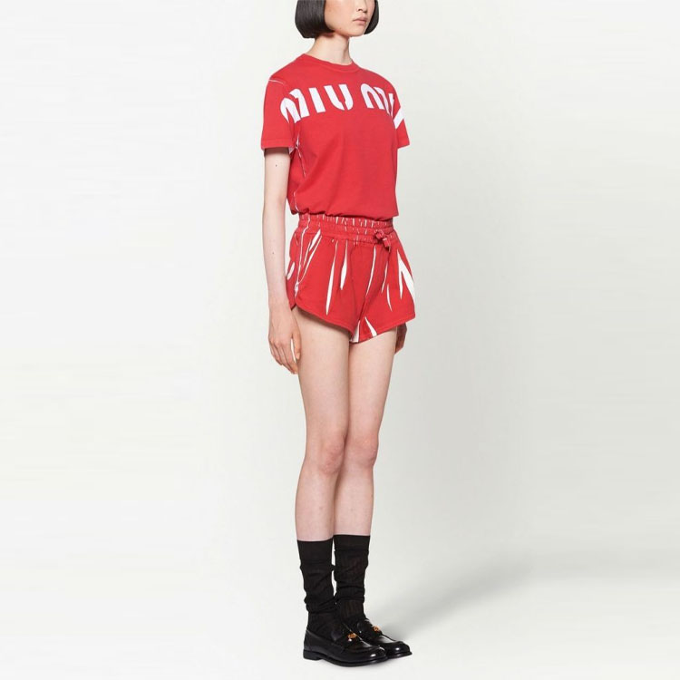 Purchase (W) MIU MIU SS23 Shorts Rojos Informales con Logo Impreso. MJP293-12Y1-F0011