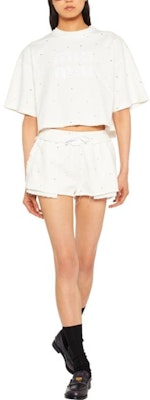 (W) MIU MIU SS23 白色水晶鑲嵌徽标刺绣T恤。 MJN440-12MG-F0009-S-231 Lookbook (W) MIU MIU SS23 白色水晶鑲嵌徽标刺绣T恤。 MJN440-12MG-F0009-S-231