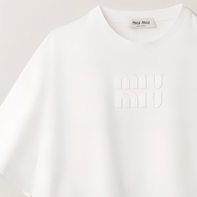 (W) MIU MIU SS23 白色刺繡Logo棉質短版針織T恤 MJN385-1YXT-F0009-S-232 Sizing (W) MIU MIU SS23 白色刺繡Logo棉質短版針織T恤 MJN385-1YXT-F0009-S-232