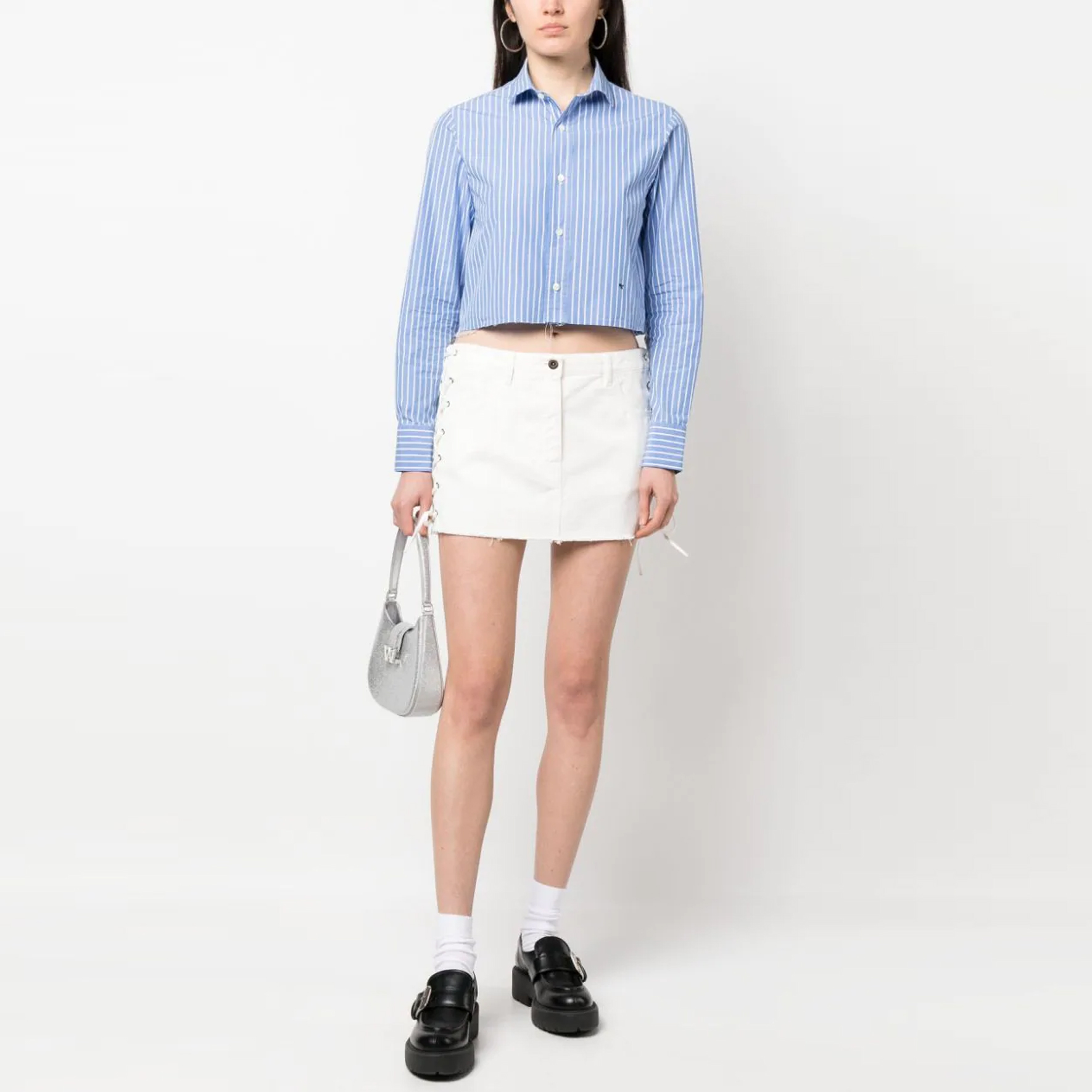 Lookbook (W) MIU MIU SS23 白色低腰系带牛仔迷你裙。 GWD284-4YE-F0009