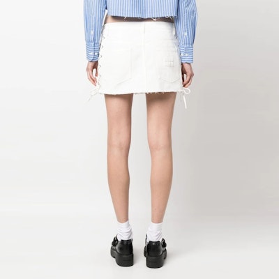 (W) MIU MIU SS23 白色低腰系带牛仔迷你裙。 GWD284-4YE-F0009 Shop (W) MIU MIU SS23 白色低腰系带牛仔迷你裙。 GWD284-4YE-F0009