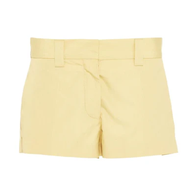 (Women) MIU MIU SS23 Yellow Solid Low-Waist Straight-Leg Casual Shorts. MP1669-10RG-F0901
