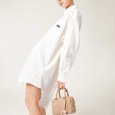 (W) MIU MIU SS23 女士白色长袖连衣裙带标志补丁 MF5023-1XLJ-F0009-S-232 Purchase (W) MIU MIU SS23 女士白色长袖连衣裙带标志补丁 MF5023-1XLJ-F0009-S-232