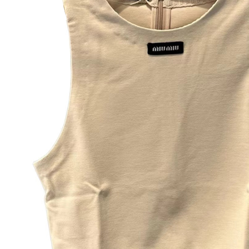 Lookbook (W) MIU MIU SS24 Beige Logo Tank Top Vest Zip Lelaki & Wanita. MT1809-14Q9-F0018